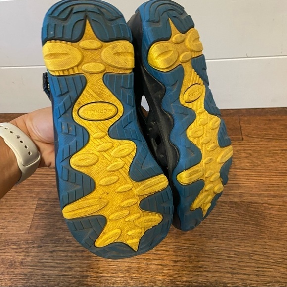 Merrell | Hydro Canyon Kids Water Friendly lightweight Sandal in Blue Size 2 - Picture 6 of 12